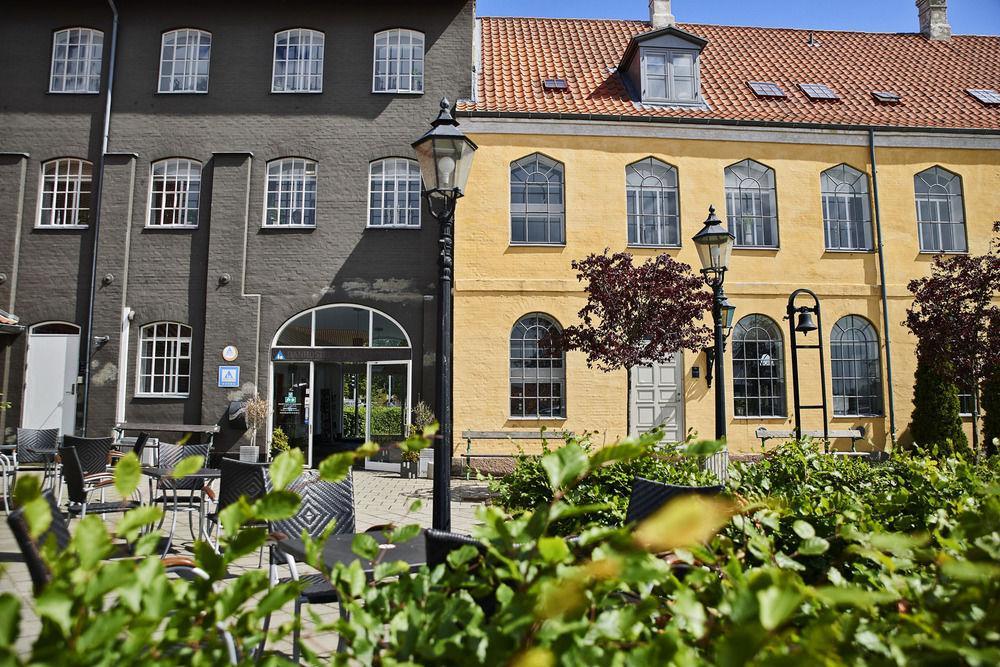 Stoberiet Hostel Svendborg Luaran gambar The Yellow House
