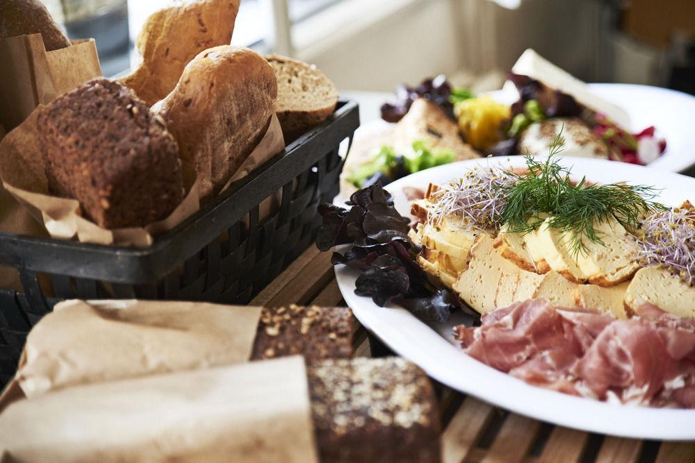 Stoberiet Hostel Svendborg Luaran gambar A buffet